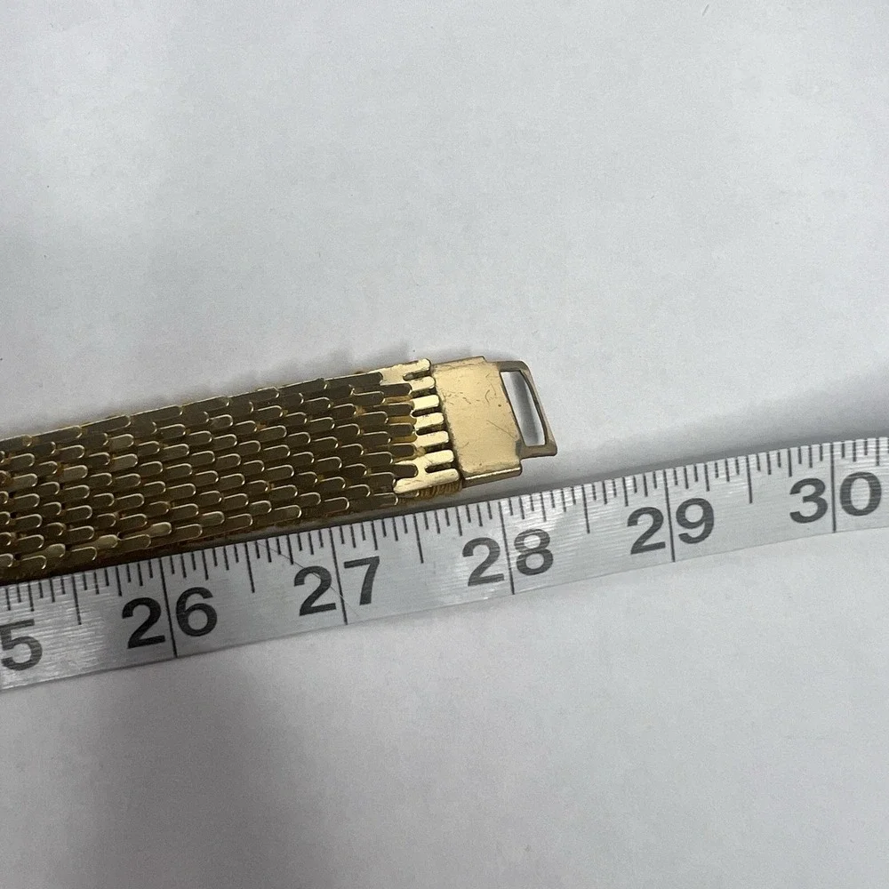 Vintage 1980s Goldtone Metal Fish Scale Elastic‎ Stretch Belt Flower Buckle EUC